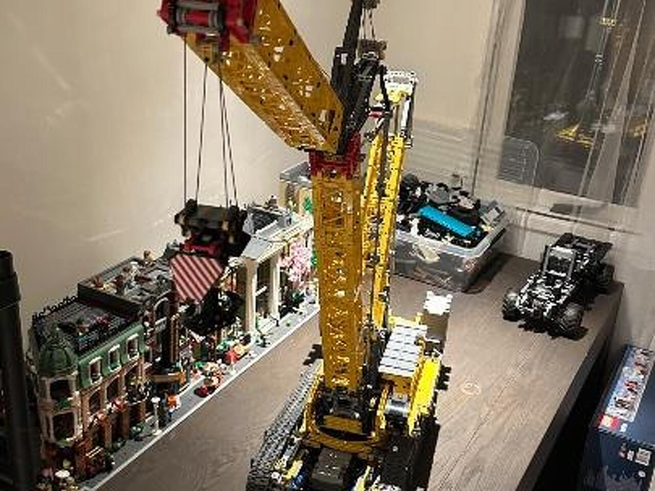 LEGO Technic Liebherr Rupsbandkraan LR 13000 RC - 42146
