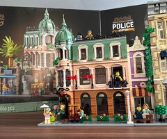 LEGO - 4 Sets: Politiebureau, Hotel, JazzClub & Square