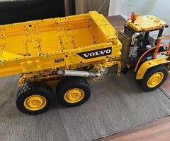 LEGO Technic Volvo 6x6 Truck met Kieptrailer - 42114